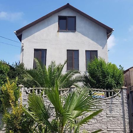 Ferienwohnung Гостевой Дом Поти Exterior foto