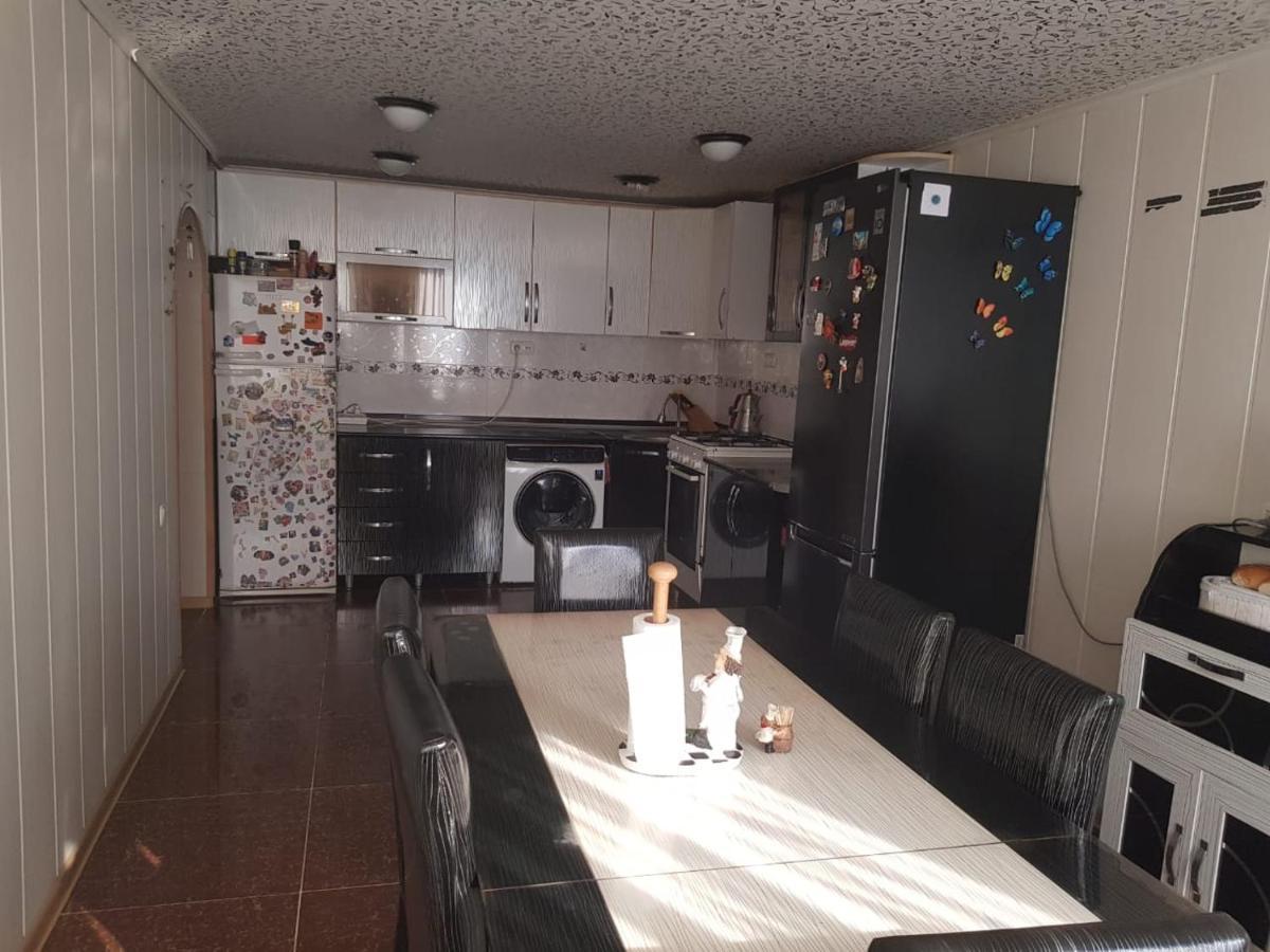 Ferienwohnung Гостевой Дом Поти Exterior foto