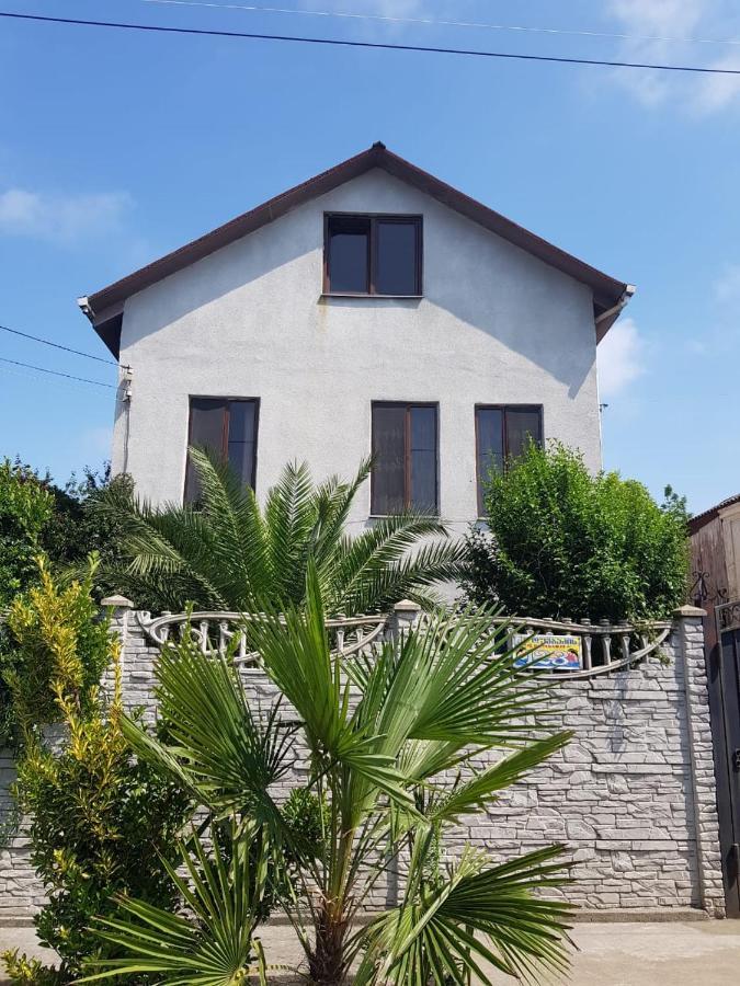 Ferienwohnung Гостевой Дом Поти Exterior foto